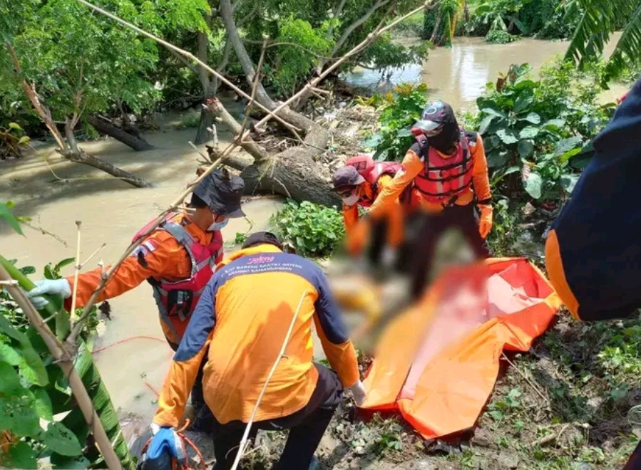 Penemuan Jasad Perempuan Berhasil di Evakuasi Tim SAR